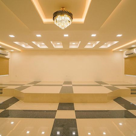 Tpc Camphor Hotel Tiruchirappalli Ngoại thất bức ảnh