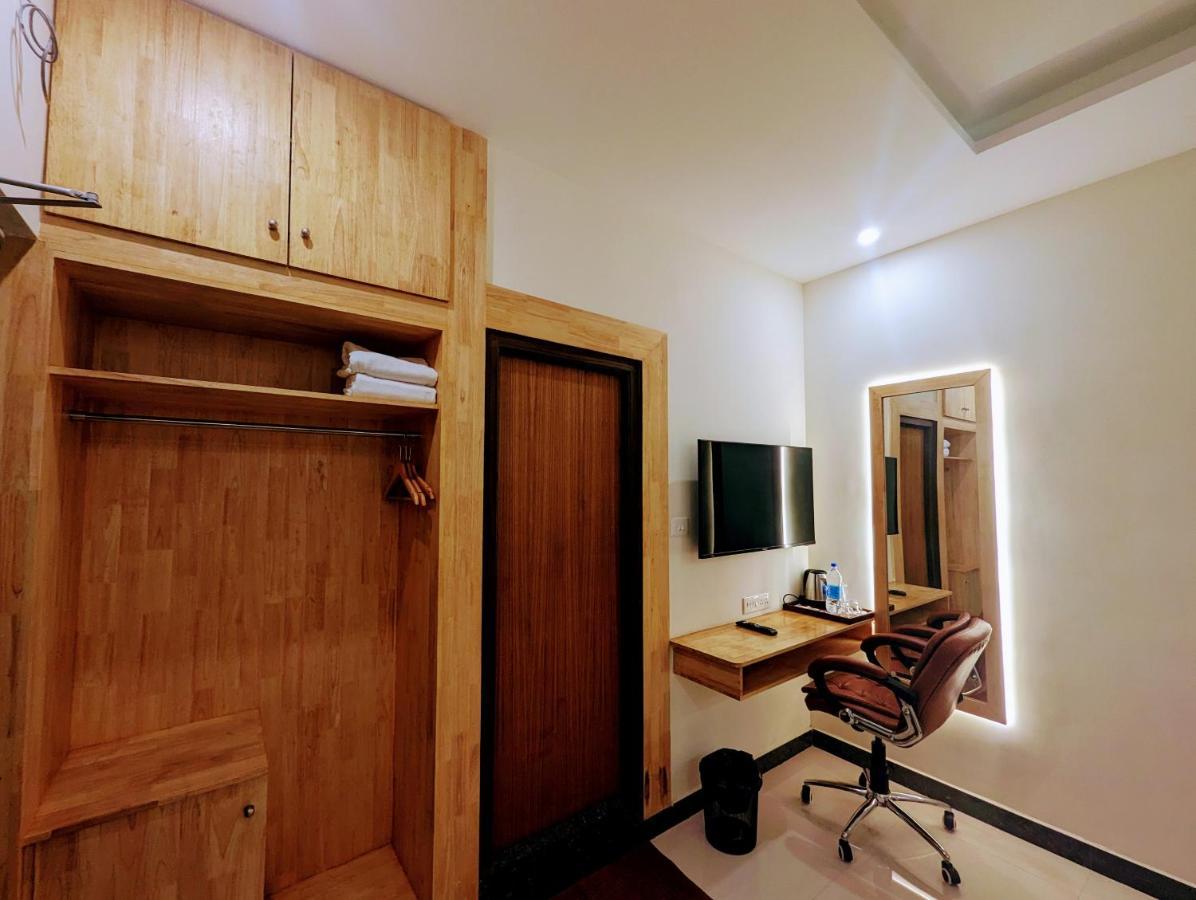 Tpc Camphor Hotel Tiruchirappalli Ngoại thất bức ảnh
