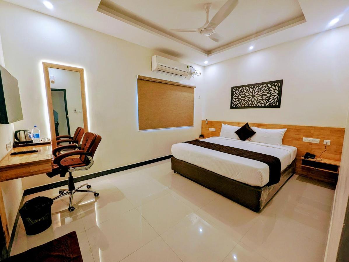 Tpc Camphor Hotel Tiruchirappalli Ngoại thất bức ảnh