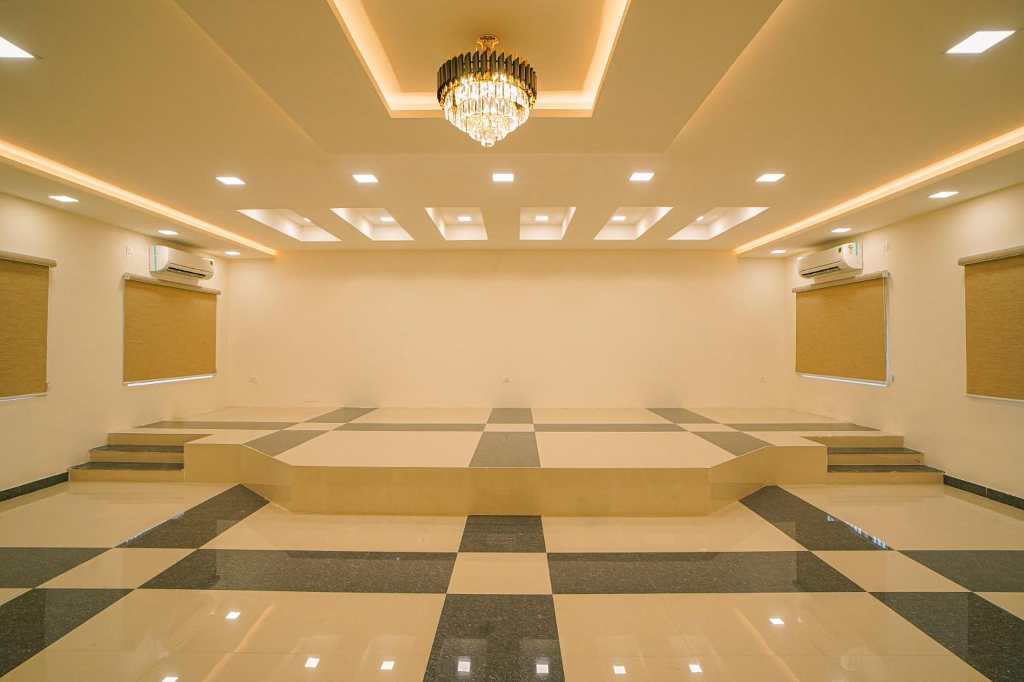 Tpc Camphor Hotel Tiruchirappalli Ngoại thất bức ảnh