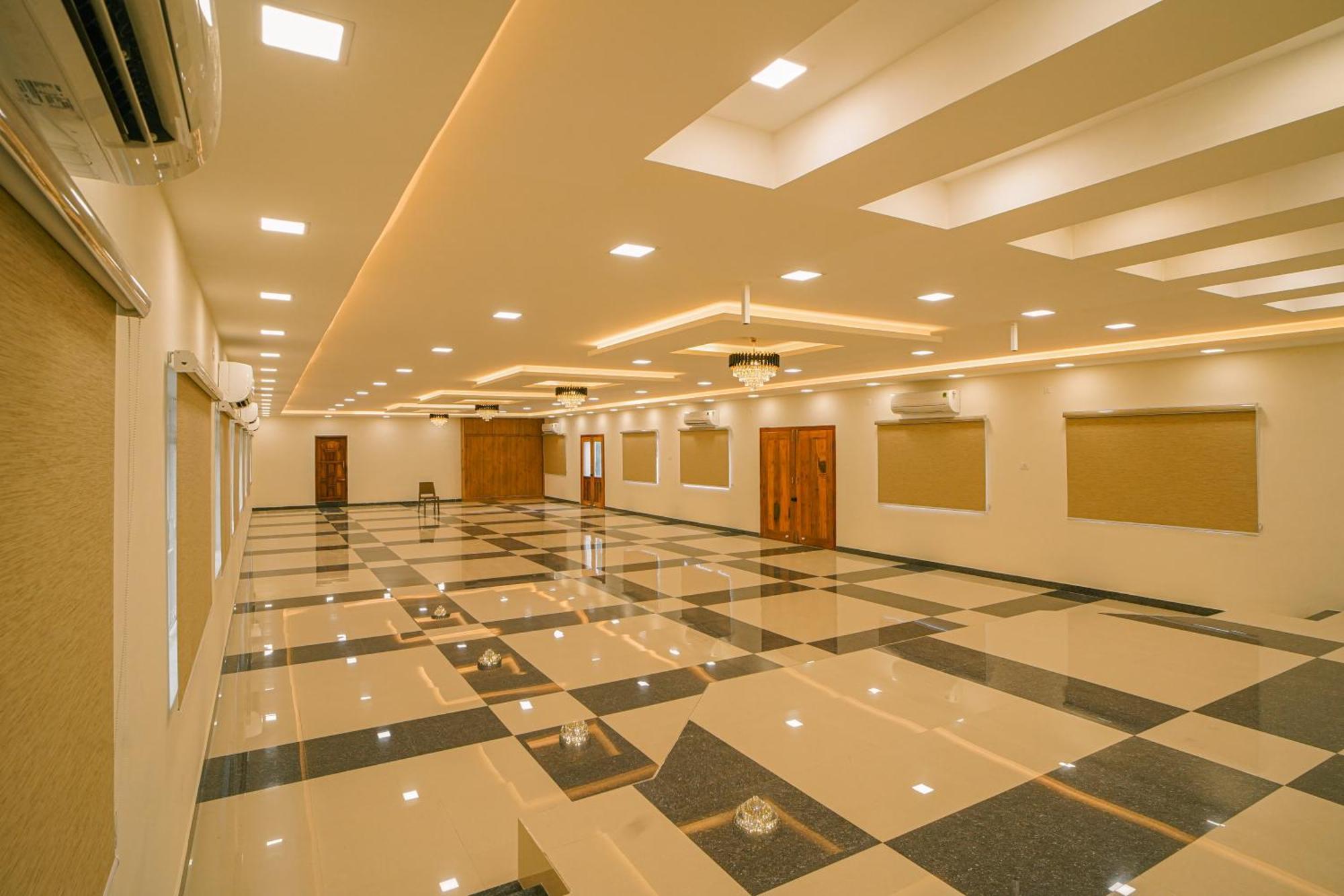 Tpc Camphor Hotel Tiruchirappalli Ngoại thất bức ảnh